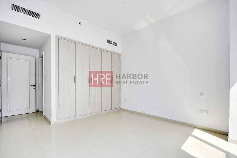 10 3 Mins Walk To Metro | Large Balcony | Renovated