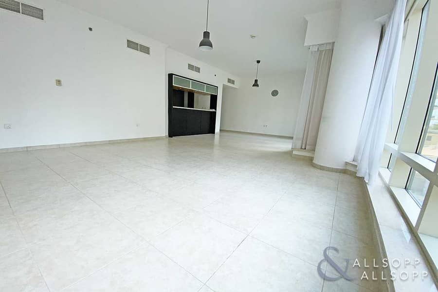 8 3 Bath | 2 Bed | EMAAR | Available Now