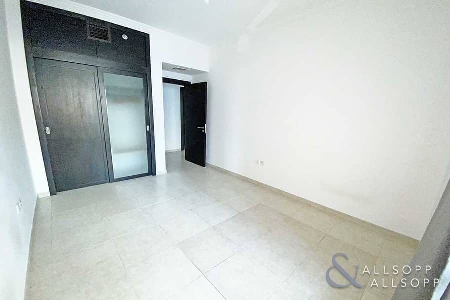 10 3 Bath | 2 Bed | EMAAR | Available Now