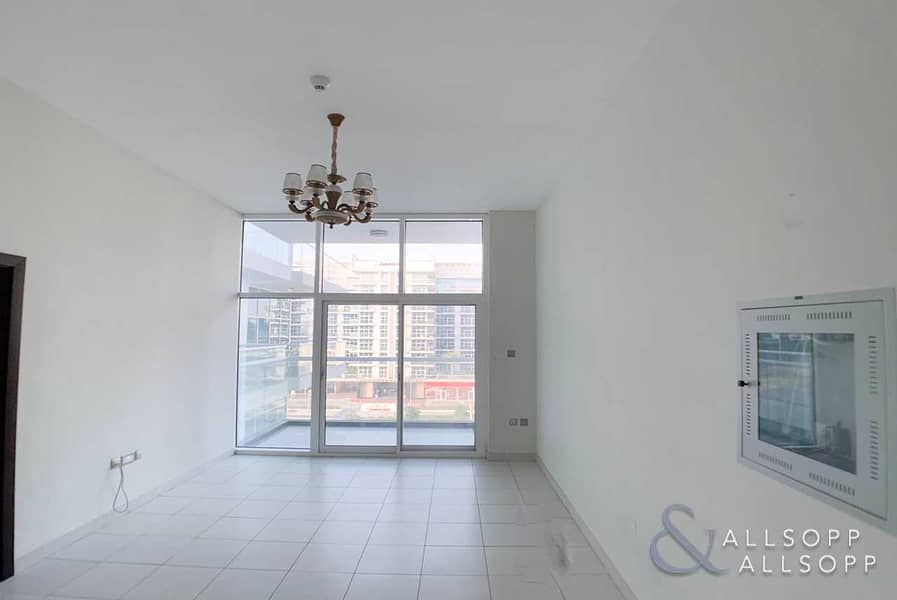 Vacant | Modern Design | Park View | 1 Bed