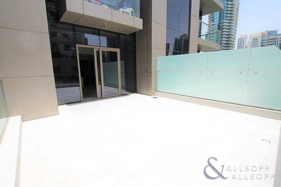 5 1Bed Apartment | Available | Large Terrace