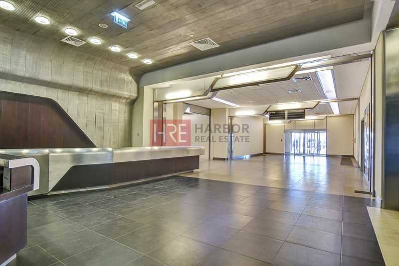 14 Only AED 120/- sqft | High Rise Office Tower