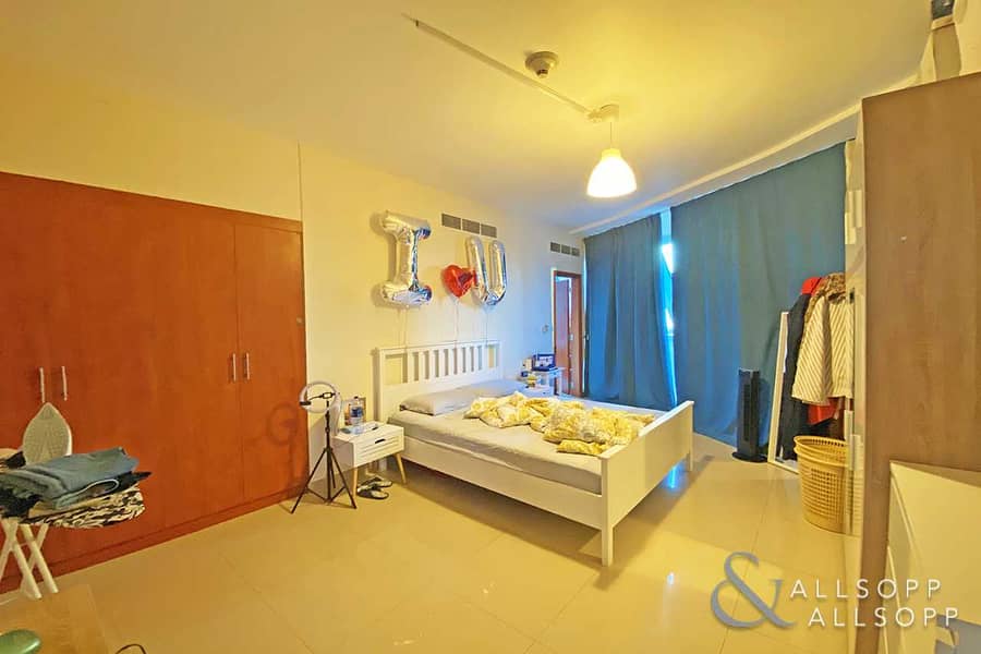 10 1 Bed Apartment | City View | Pool and Gym