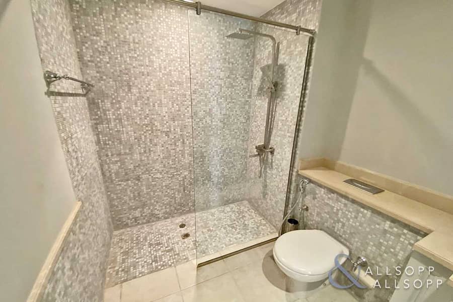 13 2 Bedrooms | Upgraded | Walk-In Shower