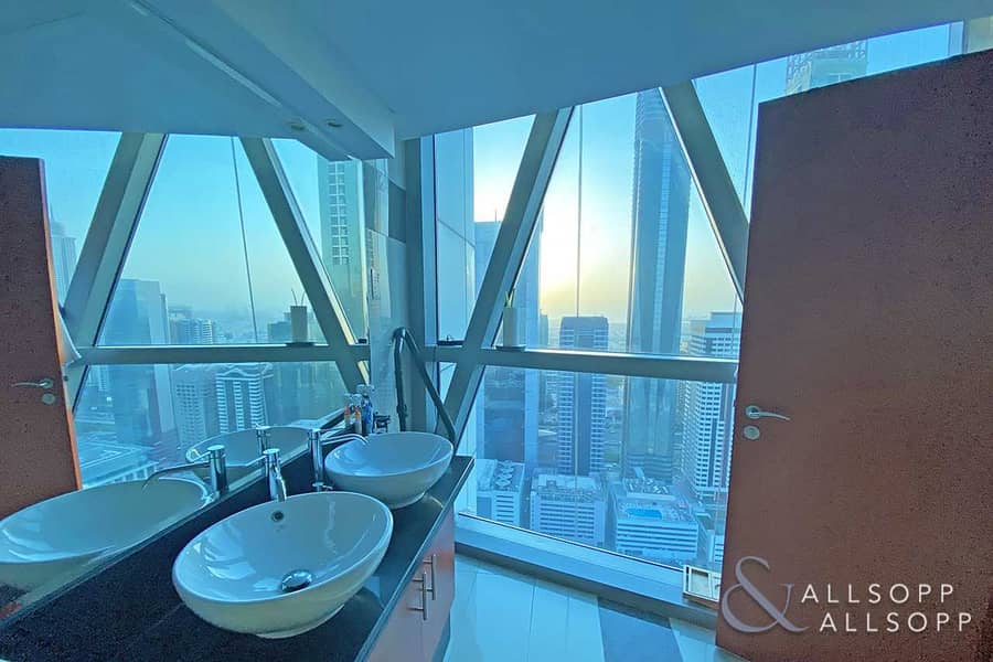 8 2 Bedroom   |   DIFC Views   |   Balcony