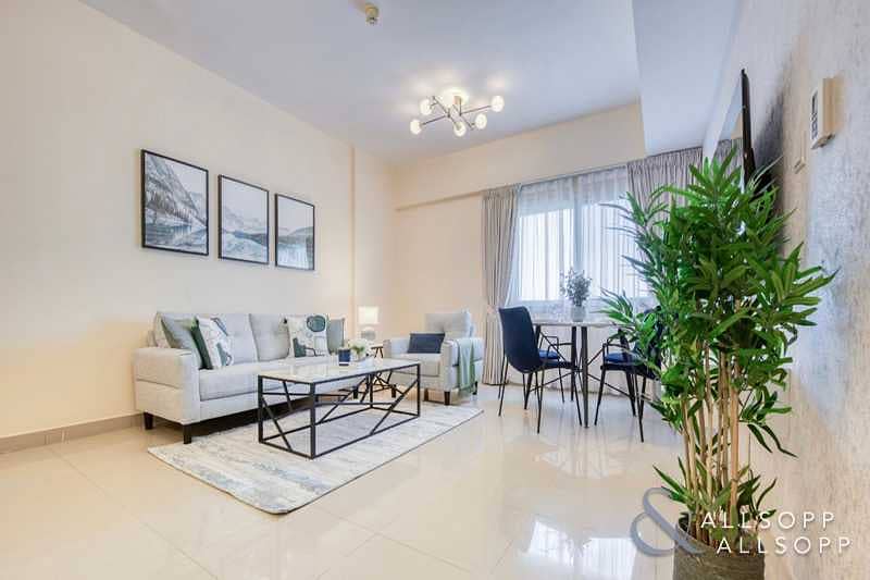 4 Furnished | 2Bed | Prime Location | Luxury