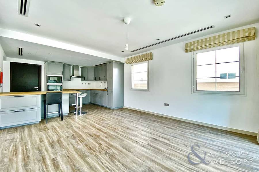 5 Upgraded | 2 Bedrooms | Excellent Finish