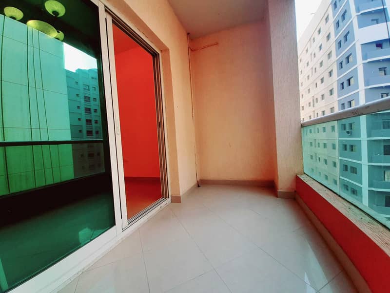 6 2 Bedroom With Balcony Wardrobe Central Gas Pool Gym Parking Rent 36k