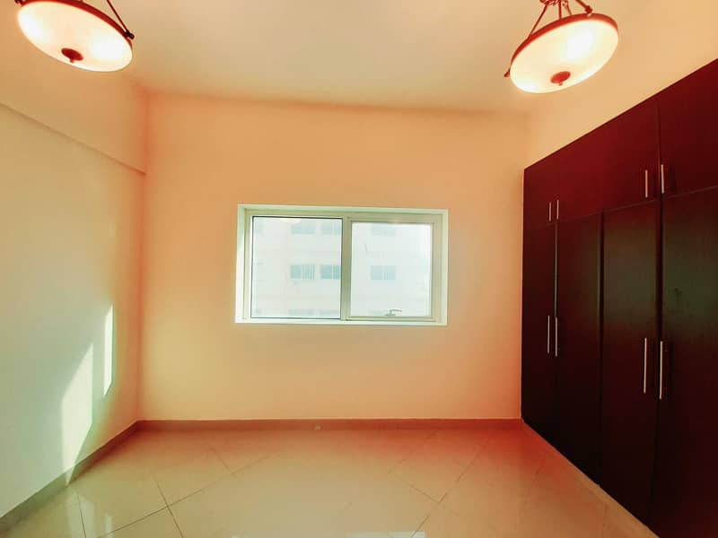 10 2 Bedroom With Balcony Wardrobe Central Gas Pool Gym Parking Rent 36k