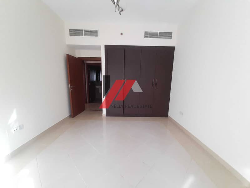 4 1500 sqft 1 month free specious  2 bhk big balcony  with all facilities
