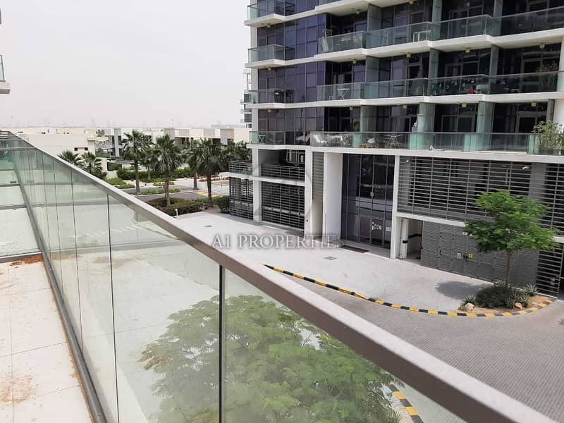 11 Exclusive 1BR | Golf Course View | Big Terrace