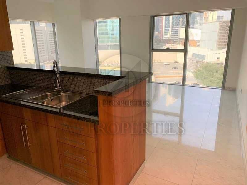 4 Corner Studio with Kitchen Appliances in DIFC