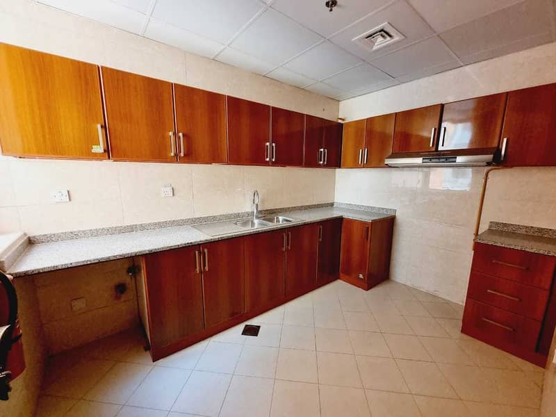 5 Brand New 60 Days Free Studio With Closed kitchen Balcony Full Facilities In Nad Al Hamar 4/6 cheques