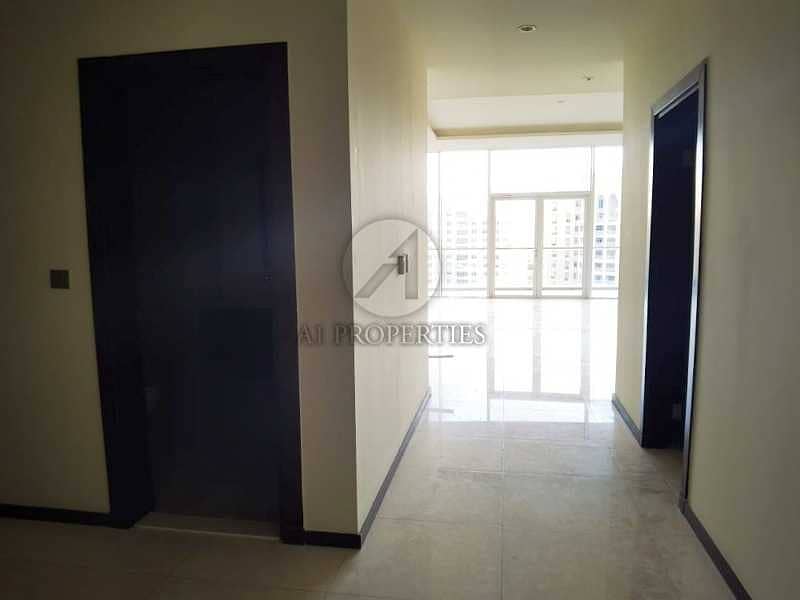 9 Panoramic View | Spacious 3 Beds + Study | Big Balcony | Kitchen Appliances