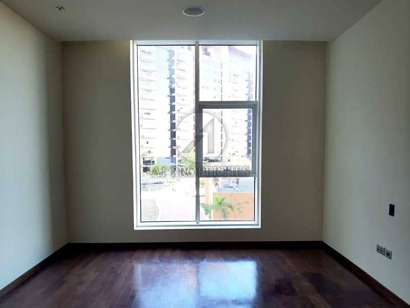 13 Panoramic View | Spacious 3 Beds + Study | Big Balcony | Kitchen Appliances