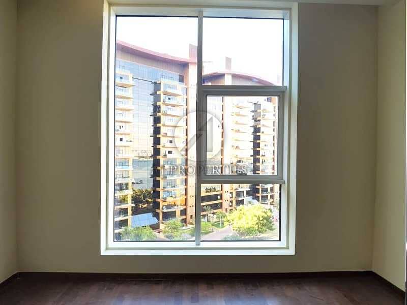 15 Panoramic View | Spacious 3 Beds + Study | Big Balcony | Kitchen Appliances