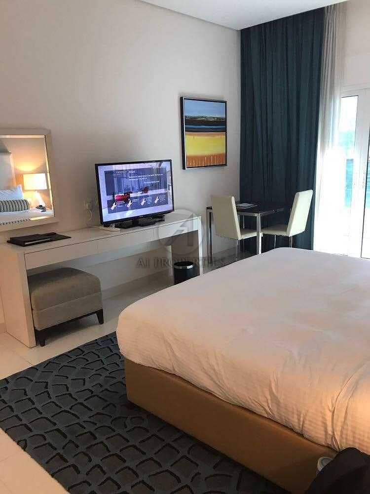 4 Spacious Studio With Pool View