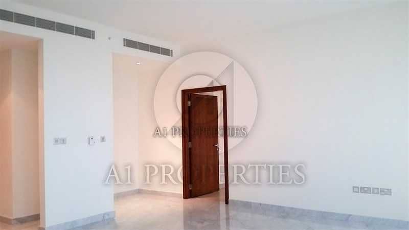 4 Spacious and Bright 1BR Apartment in DIFC