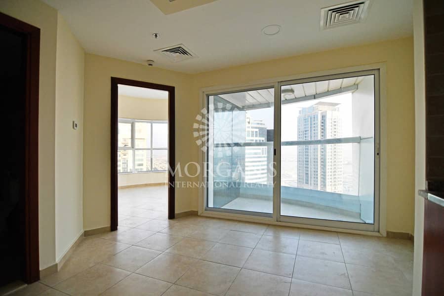 Bright Studio | High Floor | Dubai Gate2