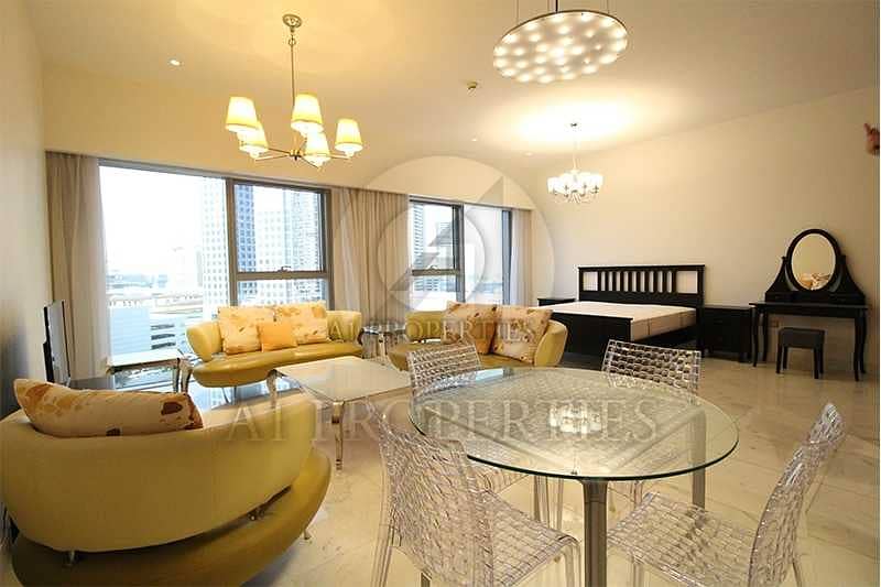 Studio Apartment in DIFC with Pool View