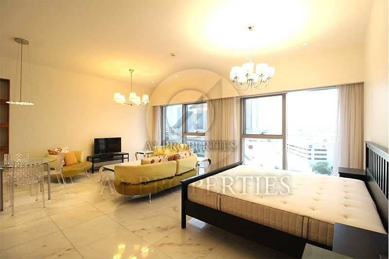 5 Studio Apartment in DIFC with Pool View