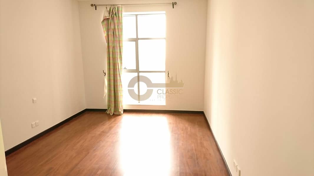 6 Hot Deal - Vacant Unit | 1 Bedroom with Lake View.