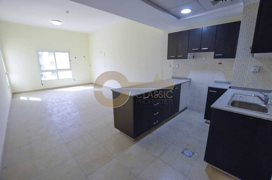 3 Beautiful | 1bed | Open Kitchen | Rent |