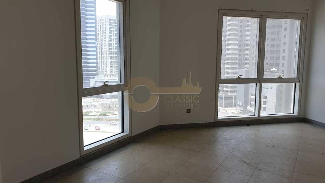 Chiller Free | Close to Metro |Multiple Cheques Chiller Free | Close to Metro |Multiple Cheques