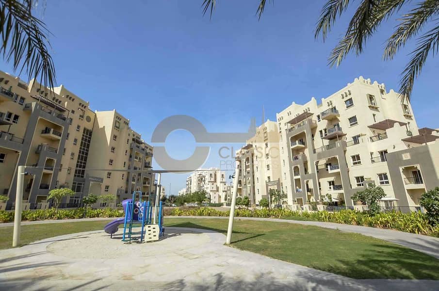 10 Hot Deal| 1bed with  Balcony| Covered Parking