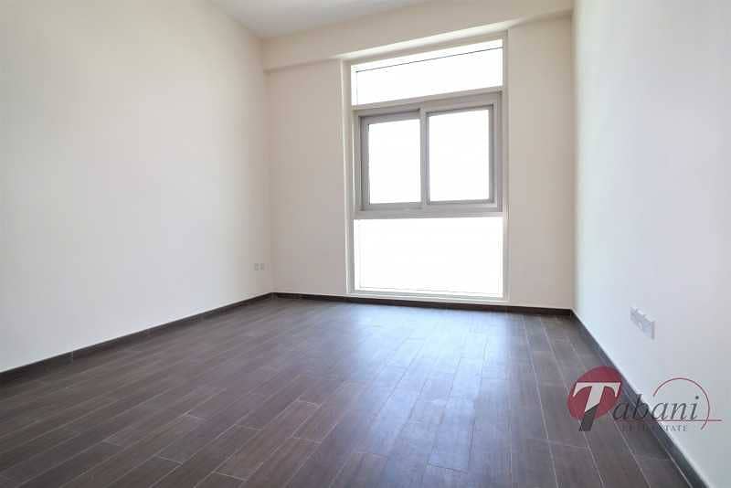 4 Well Maintained/Spacious Layout/2 Parking