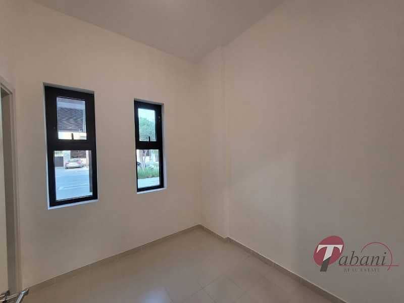 6 End Unit| THM 3+ Maid Townhouse| Well Maintained