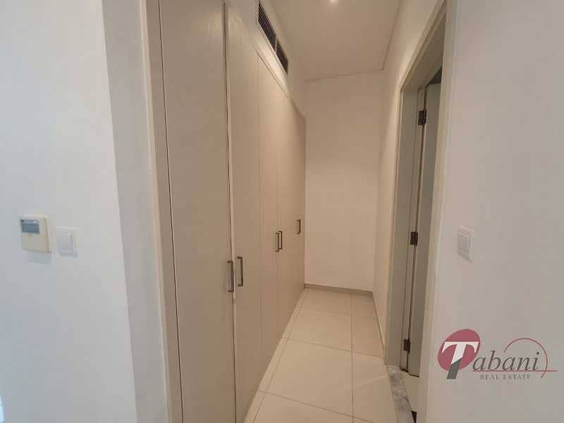 8 End Unit| THM 3+ Maid Townhouse| Well Maintained