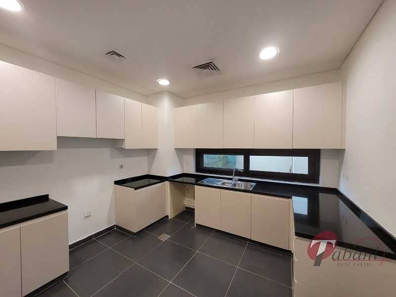 9 End Unit| THM 3+ Maid Townhouse| Well Maintained