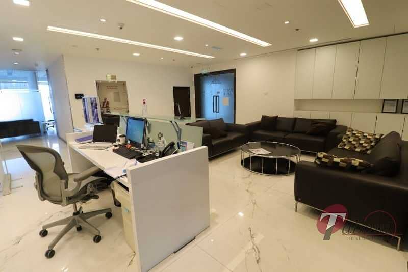 Up Graded|High End|Lake and Burj View| Vacant Up Graded|High End|Lake and Burj View| Vacant