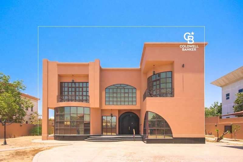 High Quality 5 Bedroom | Swimming pool | Large Garden
