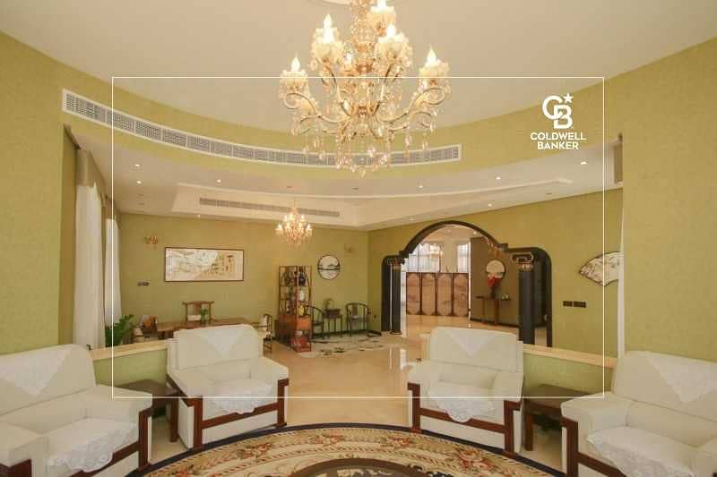 10 High Quality 5 Bedroom | Swimming pool | Large Garden