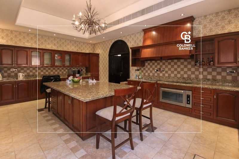 12 High Quality 5 Bedroom | Swimming pool | Large Garden