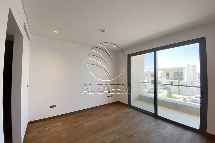 5 Million Dirham Living In Yas Acres | Facing  Golf Course View