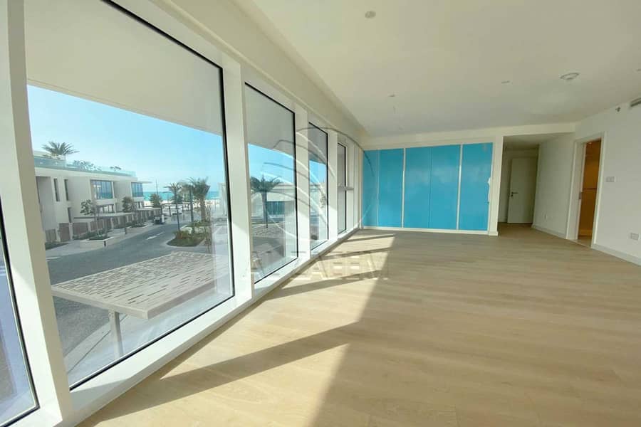 10 ? Brand New | Minutes from the Beach | Sea View ?