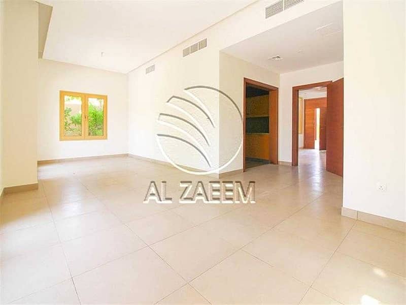 5 Well Maintained Villa | Private Pool | Garden