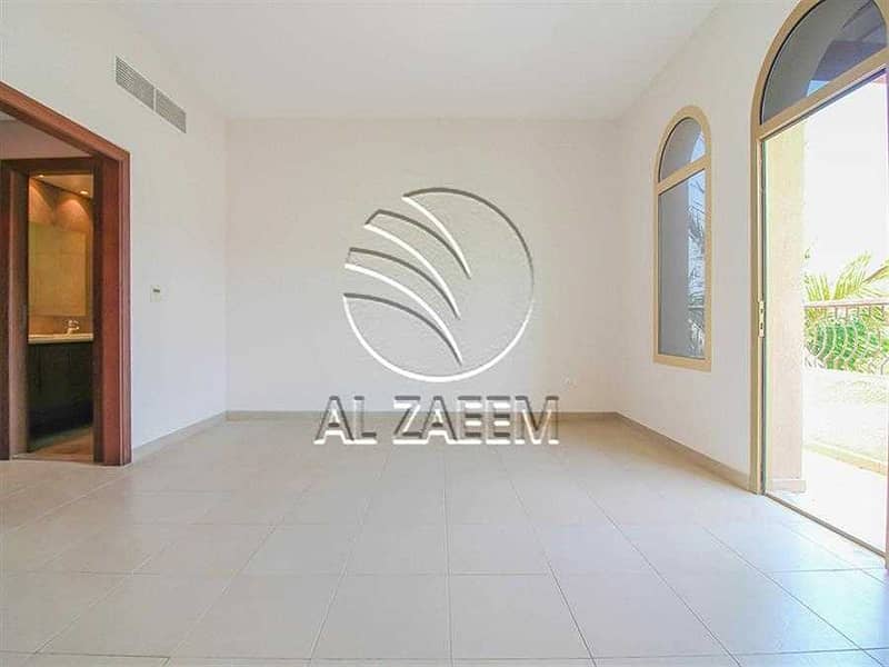 6 Well Maintained Villa | Private Pool | Garden