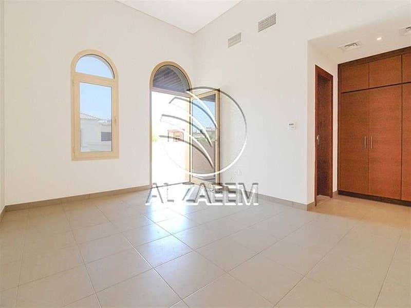 11 Well Maintained Villa | Private Pool | Garden