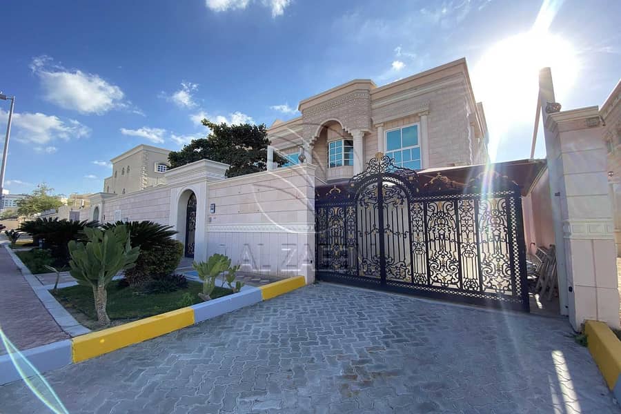 Massive Villa In The City | Fully Fenced | Move-in Ready