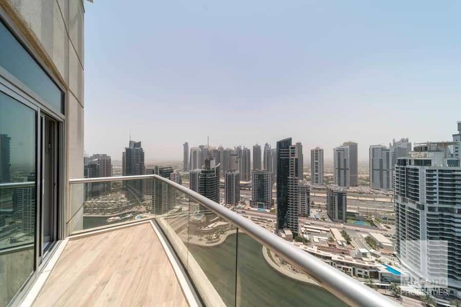 13 Upgraded Penthouse in the Heart of Dubai Marina