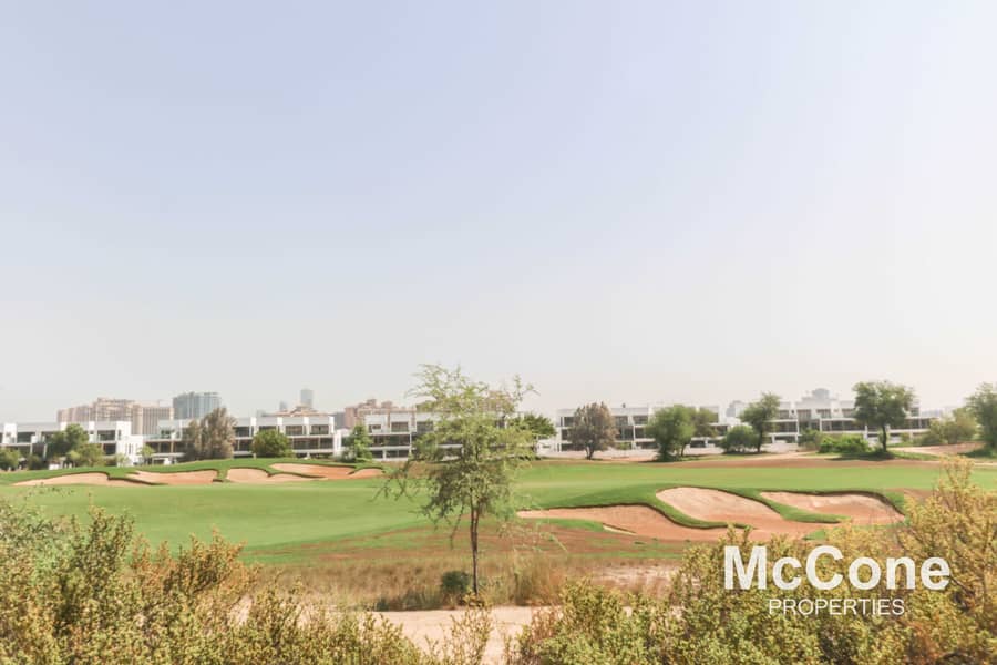 31 Golf Course Views | Vacant | Exclusive Villa