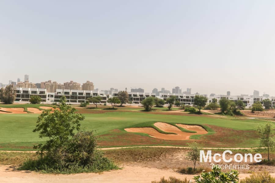 32 Golf Course Views | Vacant | Exclusive Villa