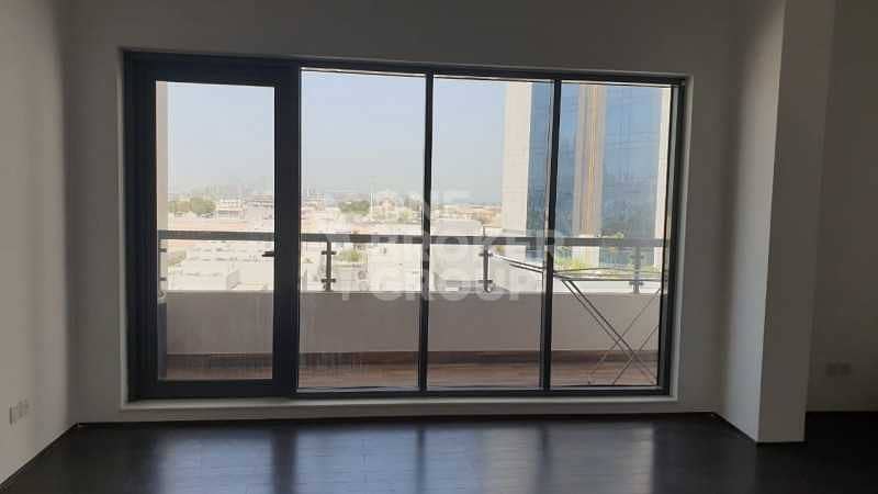 8 Bright 3BR + Maid Room l Full Sea View l J5