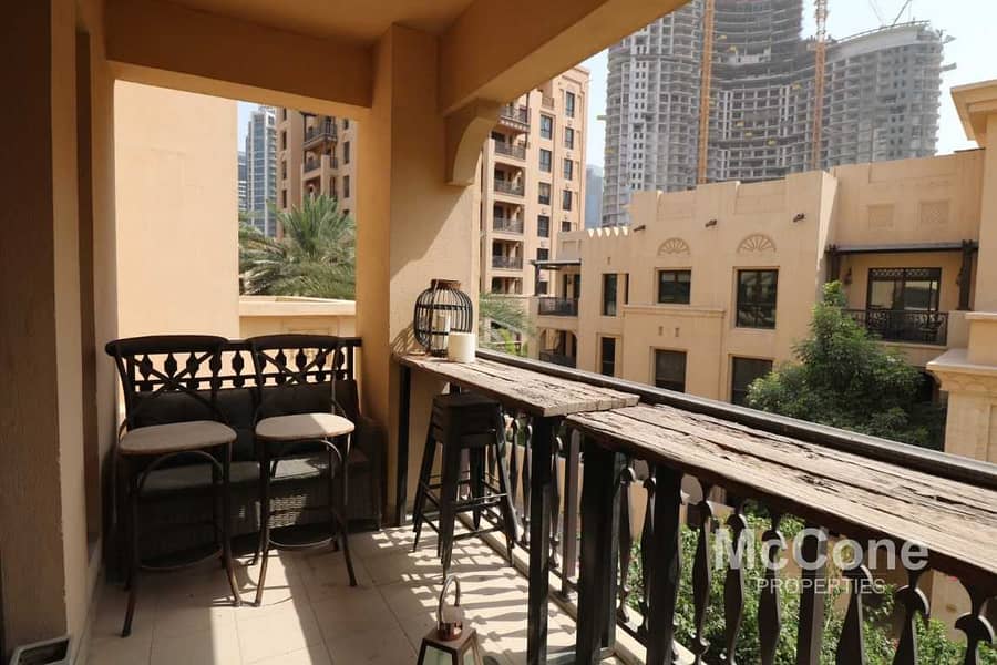 8 Stunning Fully-Upgraded & Furnished Apartment