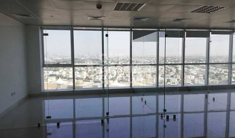 Fitted space with full lake view Higher floor Fitted space with full lake view Higher floor