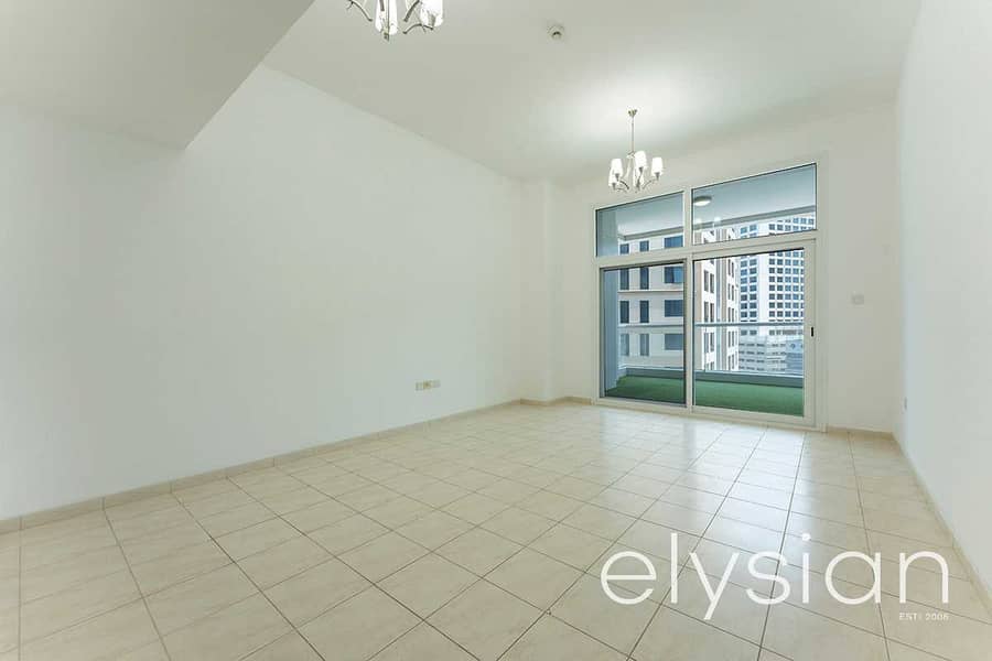 5 Immaculate 2 Bed | Spacious | Sunlit Rooms